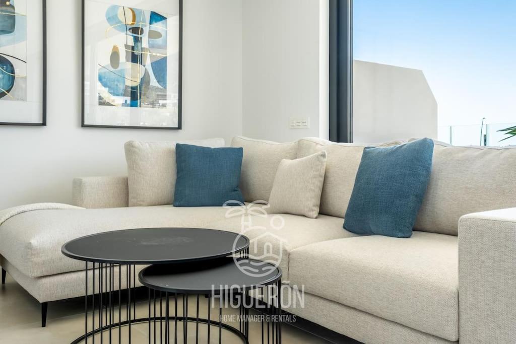 Higueronrentals Sweet Blue Apartment *